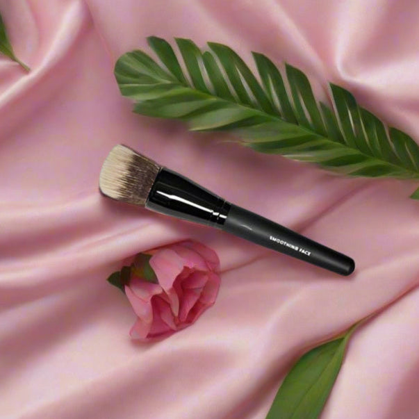 BAREMINERALS SMOOTHING FACE BRUSH  (CBY1)
