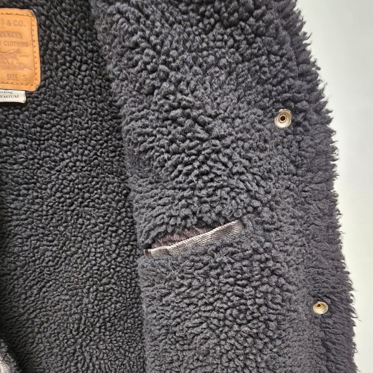 LEVI'S MEN'S PREMIUM SHERPA DENIM TRUCKER JACKET 57694  (LOC9)