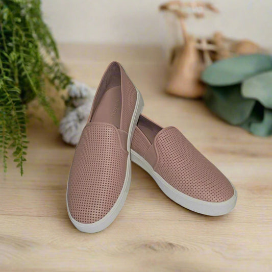 VINCE BLAIR 5 ROSE LE SLIP-ON WOMEN'S SNEAKER